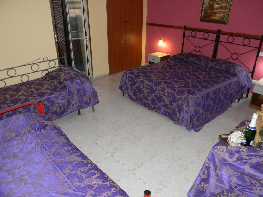 Hotel Mi.Ro. Casalnuovo Di Napoli Szoba fotó